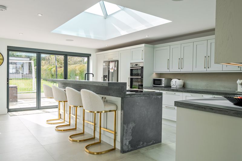 Kitchen- click for photo gallery